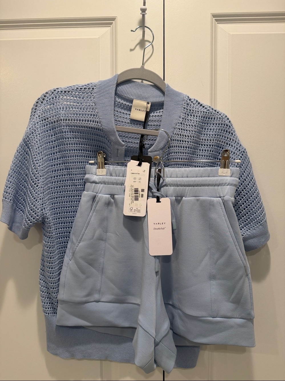 Varley Set, Atrium High Rise Short 4.5 in and Callie Top, Cashmere Blue, XS - Picture 13 of 15